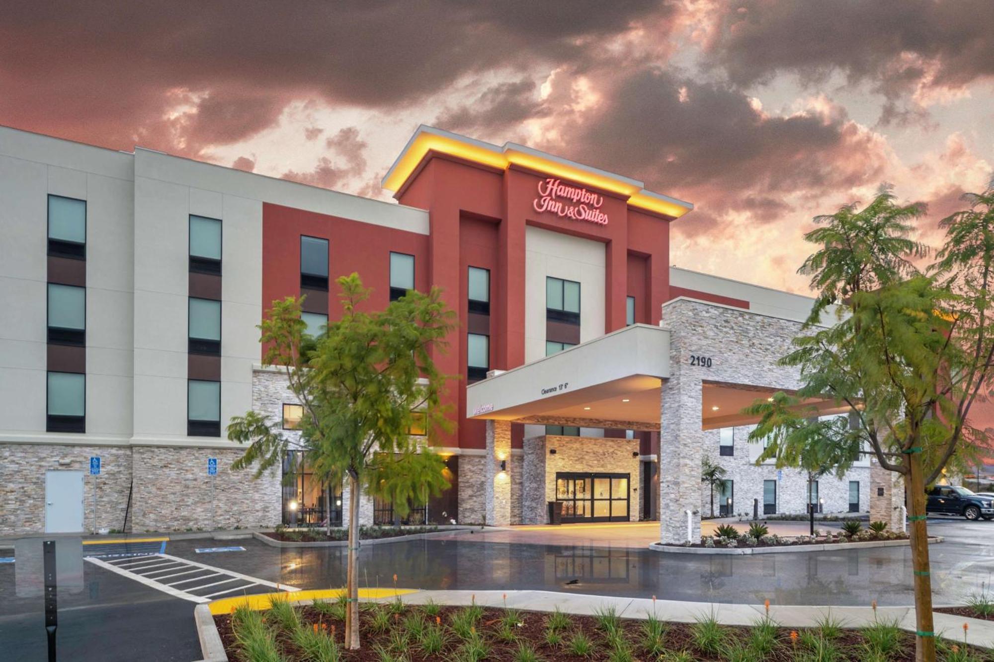 Hampton Inn & Suites Santa Maria Экстерьер фото